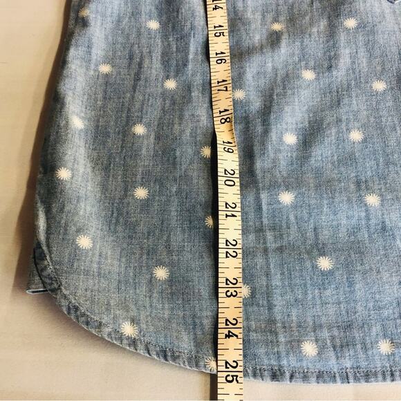 Tommy Hilfiger Chambray Popover Top - Picture 9 of 16